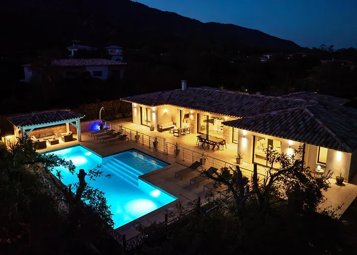 Villa Les Arbousiers - Piscine Chauffee Securisee - 210M2 - 4 Suites