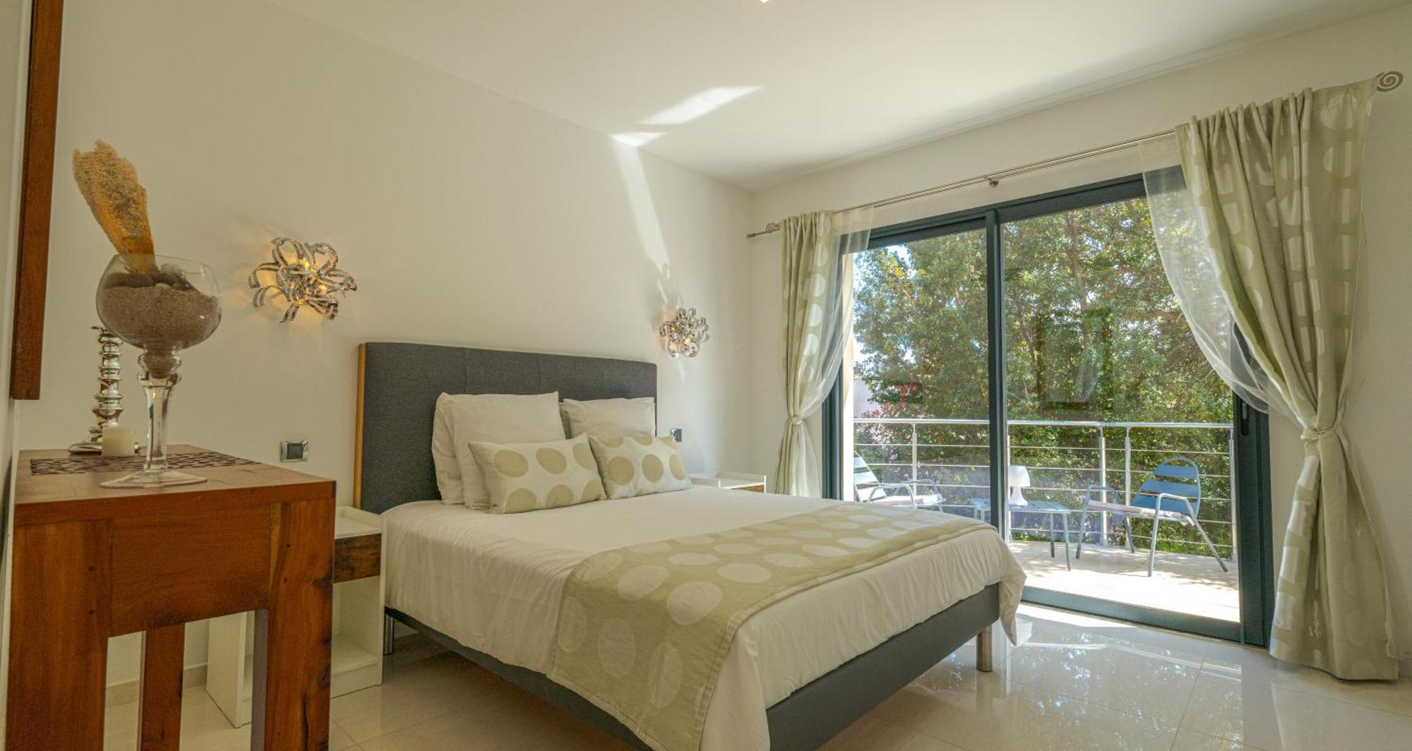 Les Arbousiers - Piscine Chauffee Securisee - 210m2 - 4 * Porto-Vecchio (Corsica)